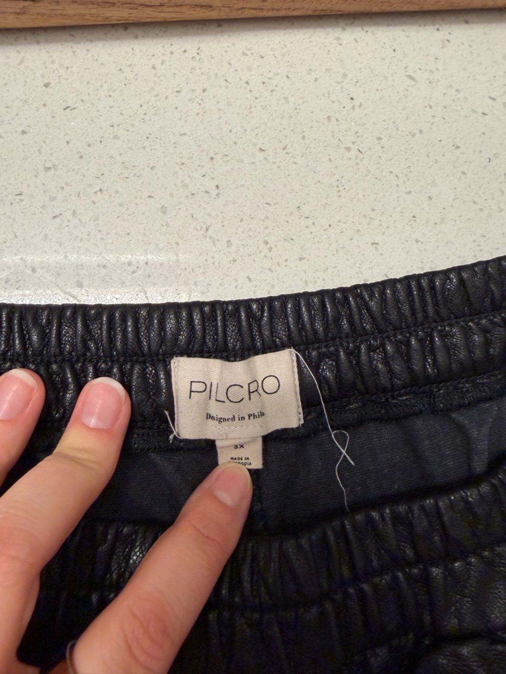 Pilcro Izzie Relaxed Barrel Leather pull on pants - Picture 4 of 4